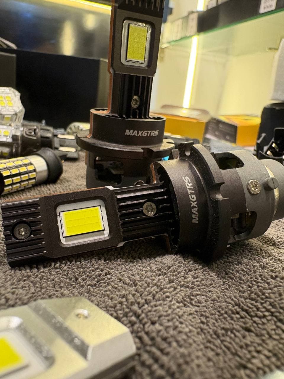 D4s Turbo 35W 6500K 28000LM MAXGTRS (PKG)